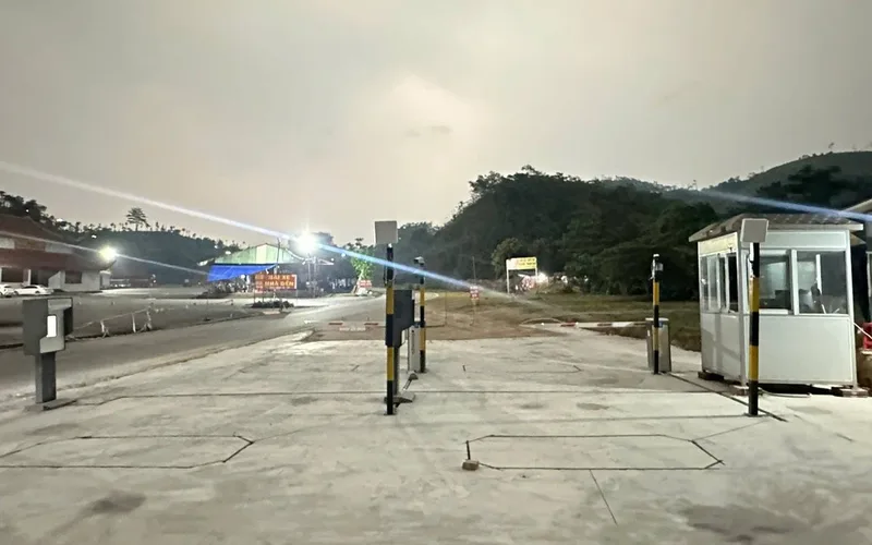 Khu vực cổng thu phí không dừng tại bãi đỗ xe Đền Bảo Hà sau khi hoàn thiện